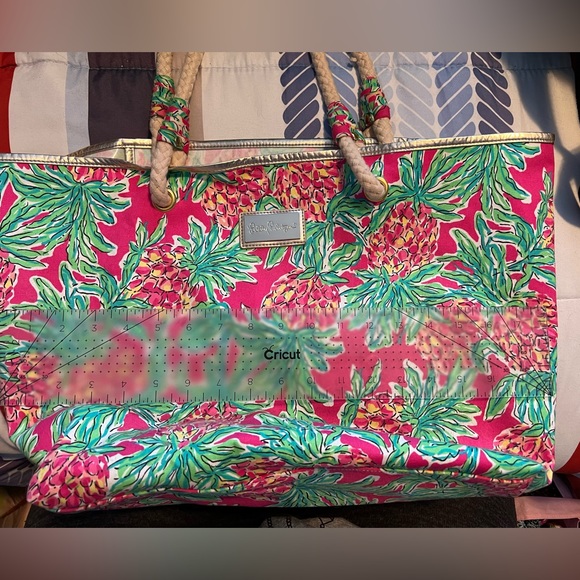 Lilly Pulitzer Shoreline Tote Bag - Orchid Pink Spike the Lumch EUC - Picture 3 of 12